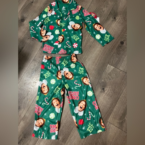 Elf 2 Piece Pajama Set Size 3T New - Picture 1 of 4